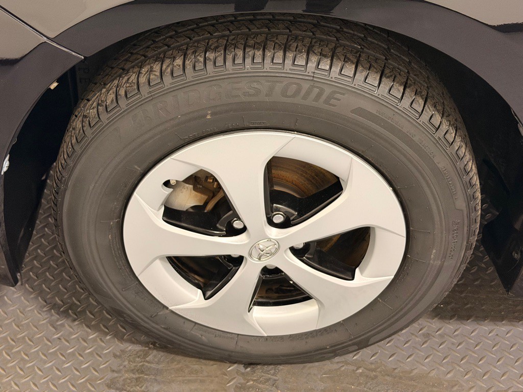 2012 Toyota Prius Image 20