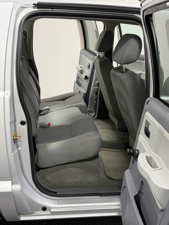 2006 Dodge Dakota Image 10