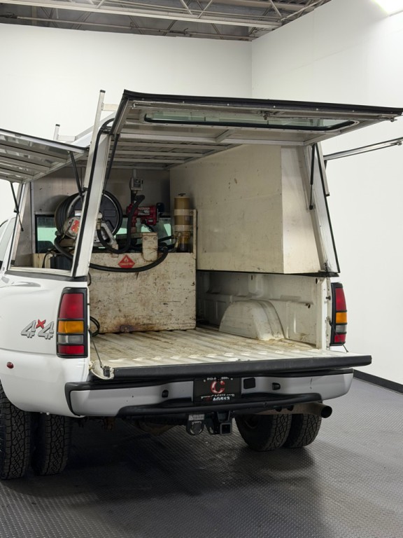 2004 Chevrolet Silverado 1500 Image 12