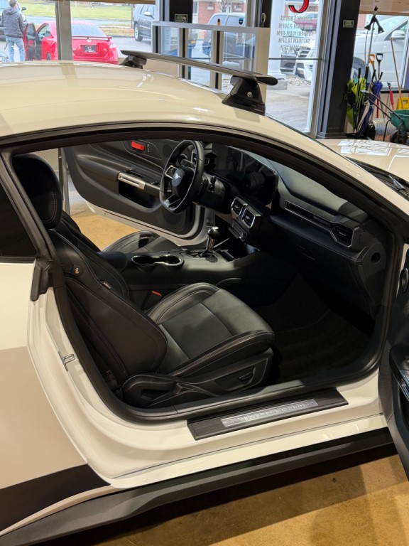 2024 Ford Mustang Image 18