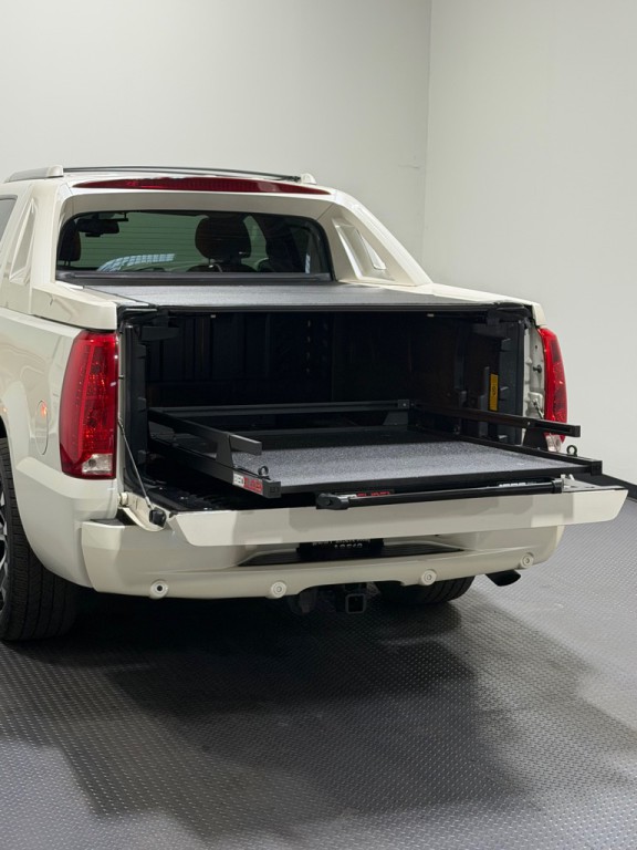 2013 Cadillac Escalade Image 12