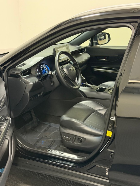 2021 Toyota Venza Image 8