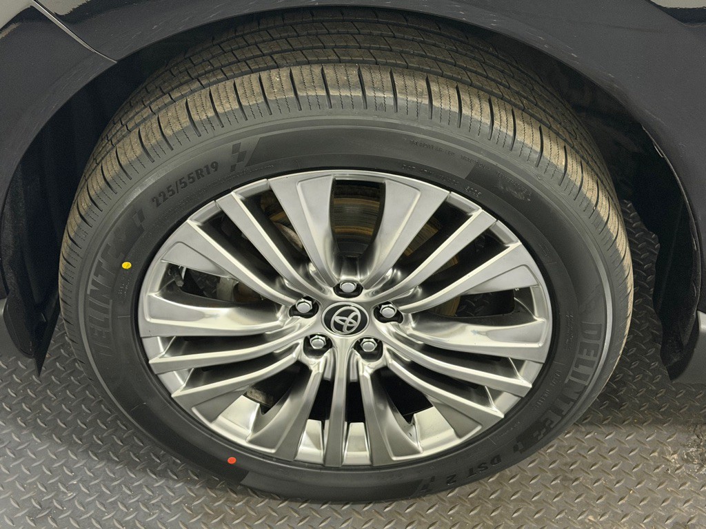 2021 Toyota Venza Image 20