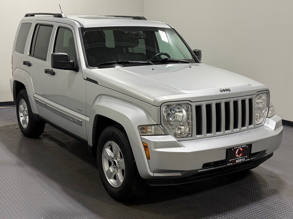 2012 Jeep Liberty Image 4