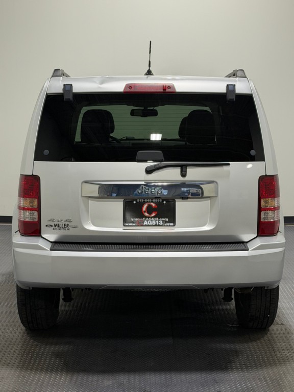 2012 Jeep Liberty Image 6