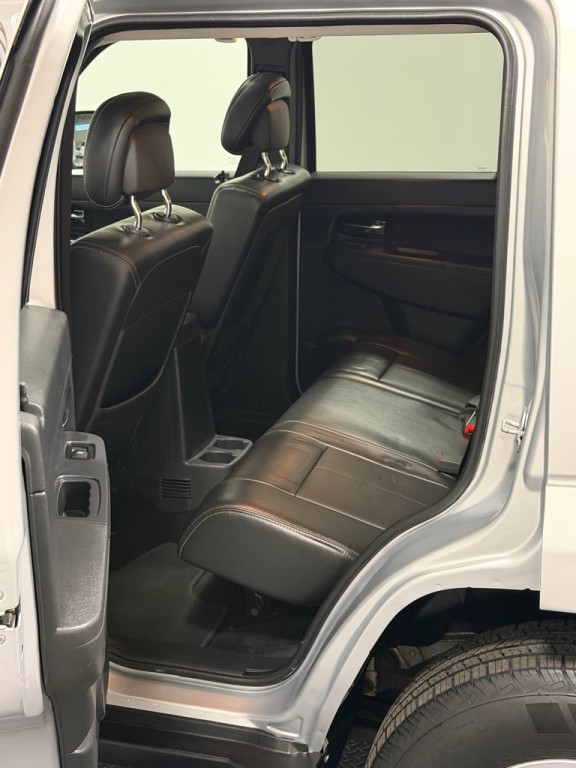 2012 Jeep Liberty Image 9