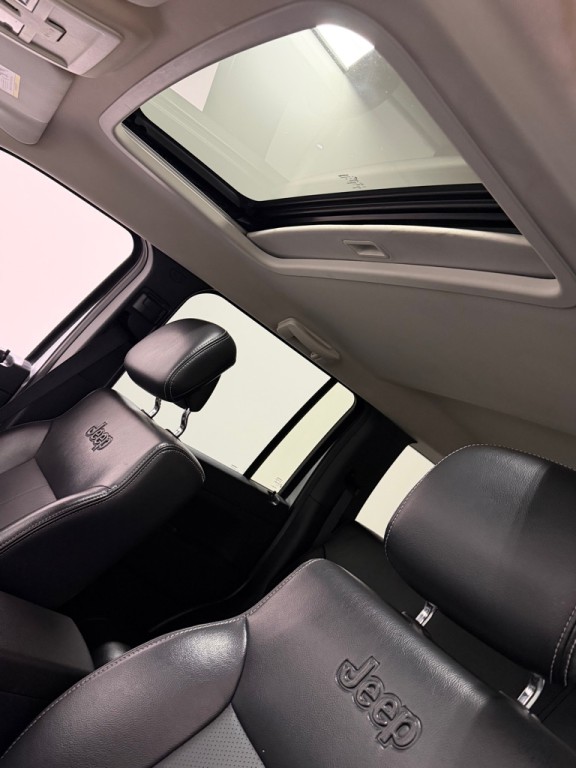 2012 Jeep Liberty Image 16