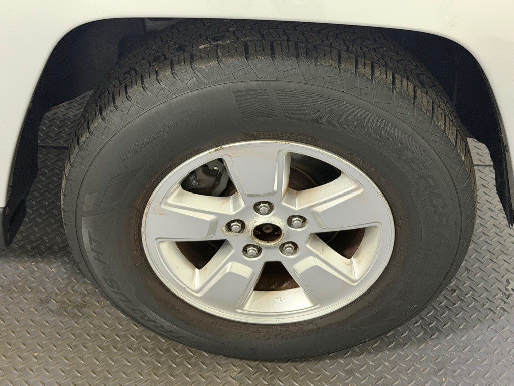 2012 Jeep Liberty Image 18