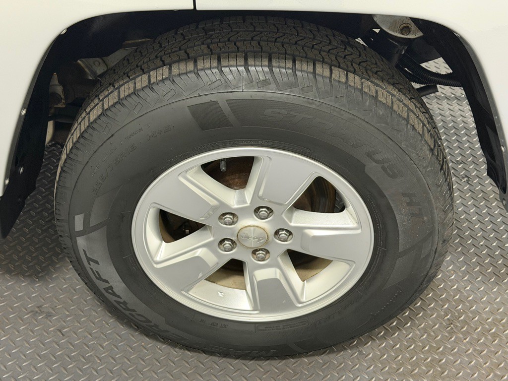 2012 Jeep Liberty Image 20