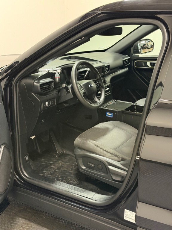 2021 Ford Explorer Image 8