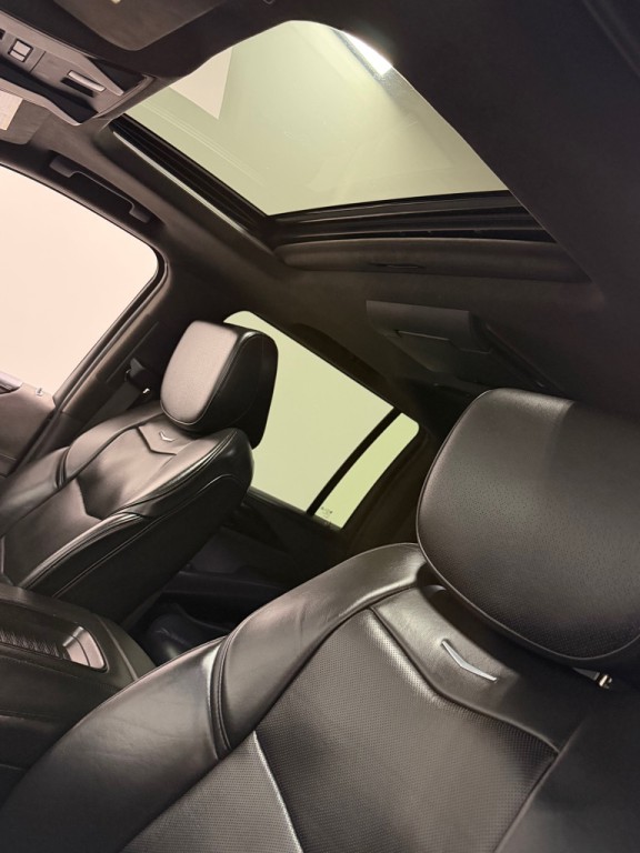 2018 Cadillac Escalade Image 17