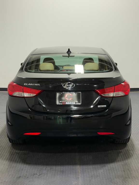 2013 Hyundai Elantra Image 6