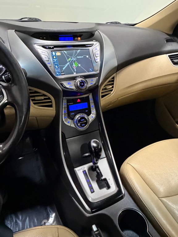 2013 Hyundai Elantra Image 13