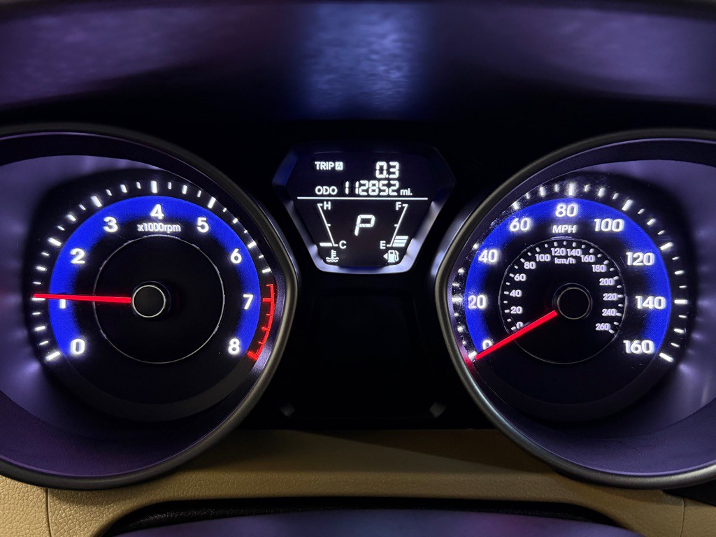 2013 Hyundai Elantra Image 14