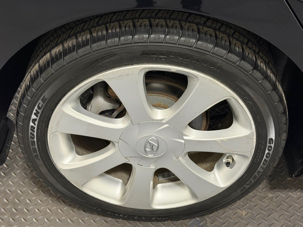 2013 Hyundai Elantra Image 19