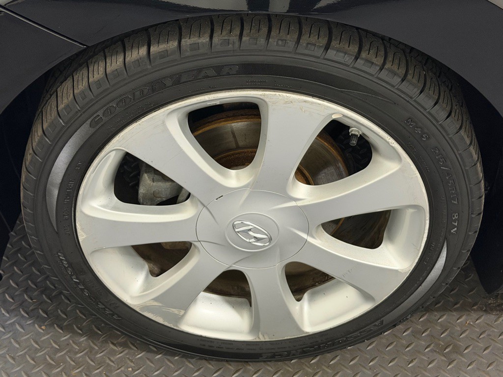 2013 Hyundai Elantra Image 21