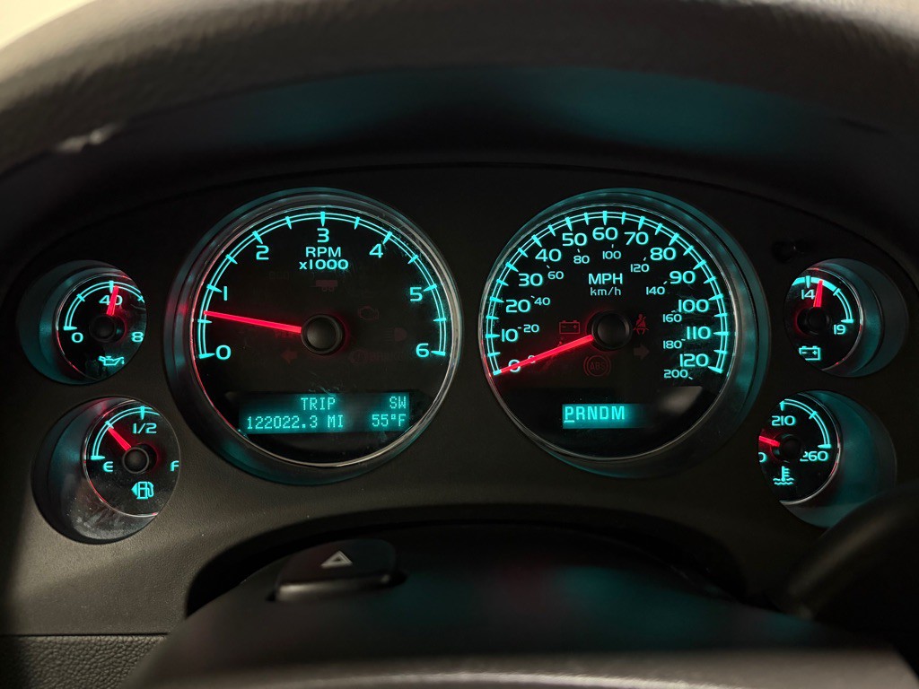 2011 Chevrolet Avalanche Image 13