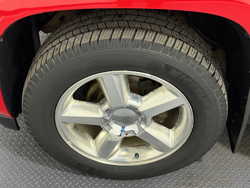 2011 Chevrolet Avalanche Image 19