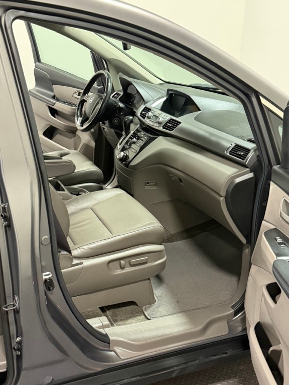2013 Honda Odyssey Image 13