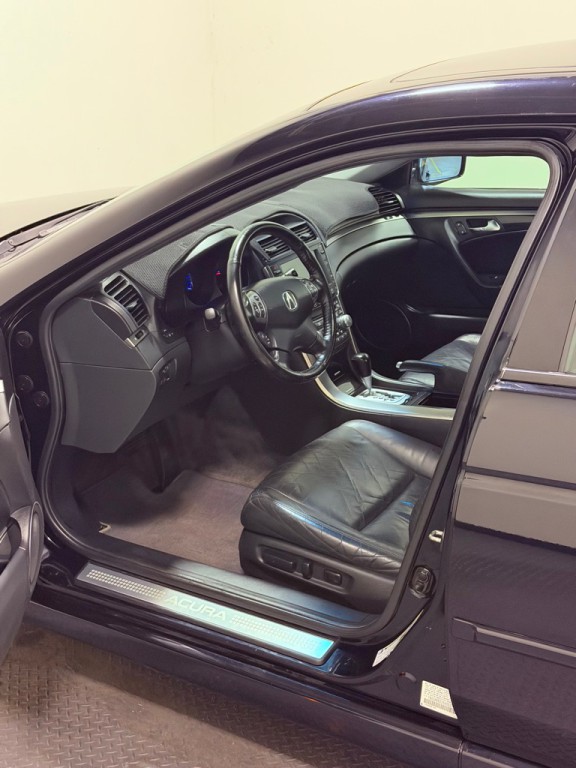 2005 Acura TL Image 16