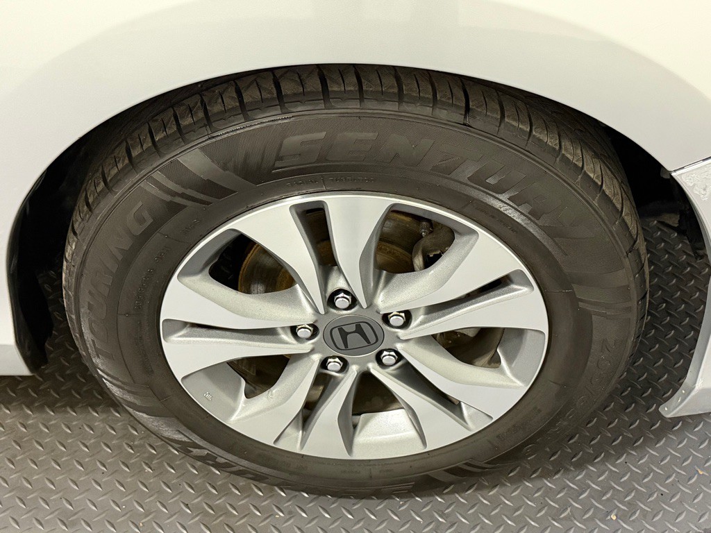 2014 Honda Accord Image 17