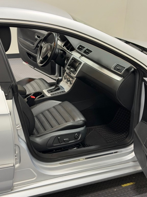2015 Volkswagen CC Image 11