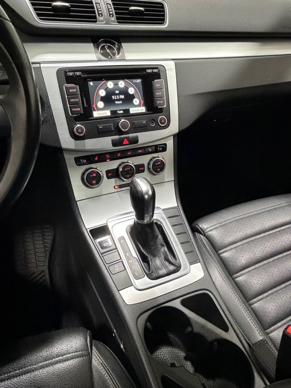 2015 Volkswagen CC Image 13