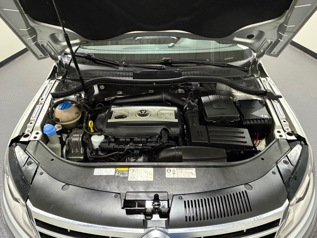 2015 Volkswagen CC Image 16