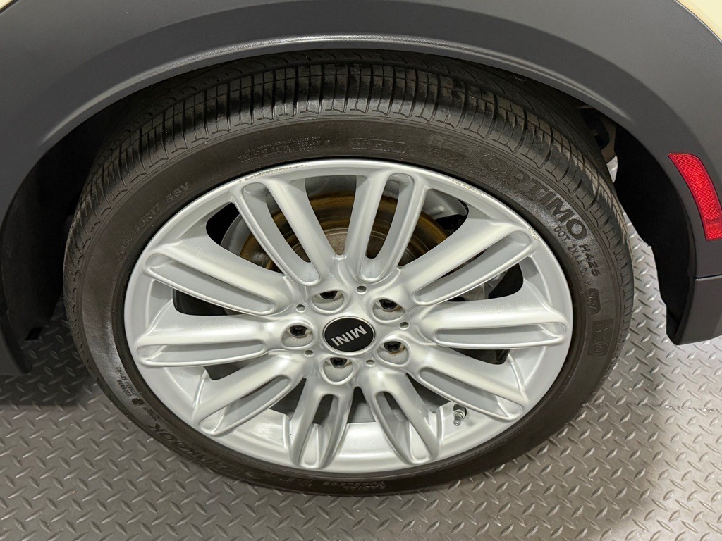 2022 MINI Cooper Image 18