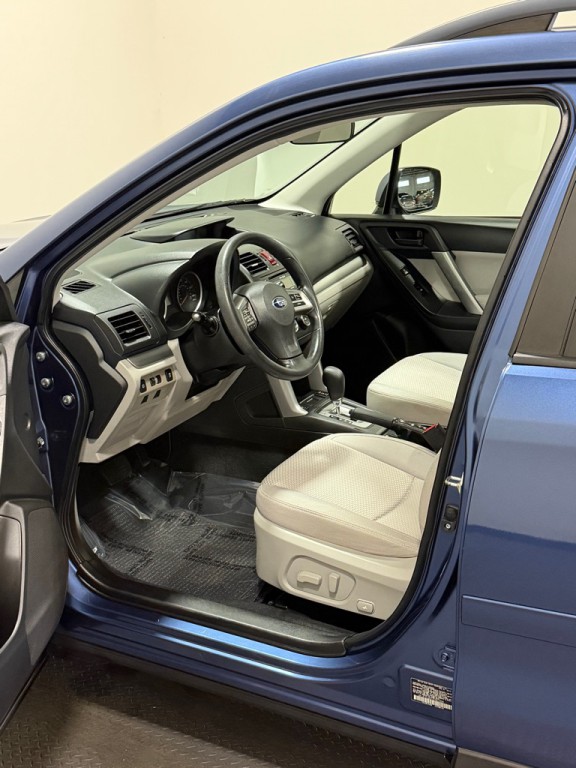 2014 Subaru Forester Image 8