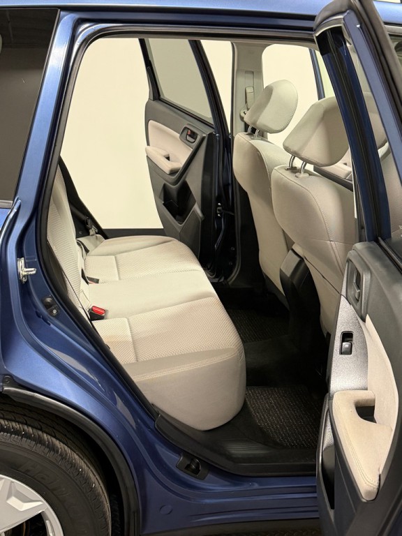 2014 Subaru Forester Image 10