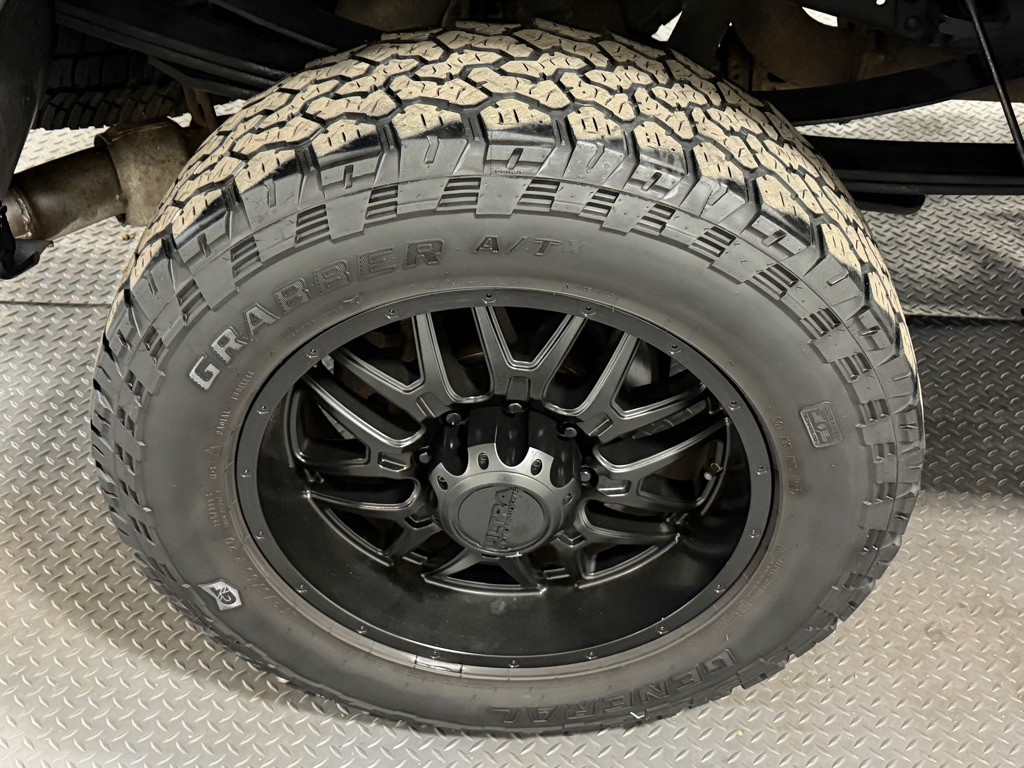 2011 Ford F-350 Image 17