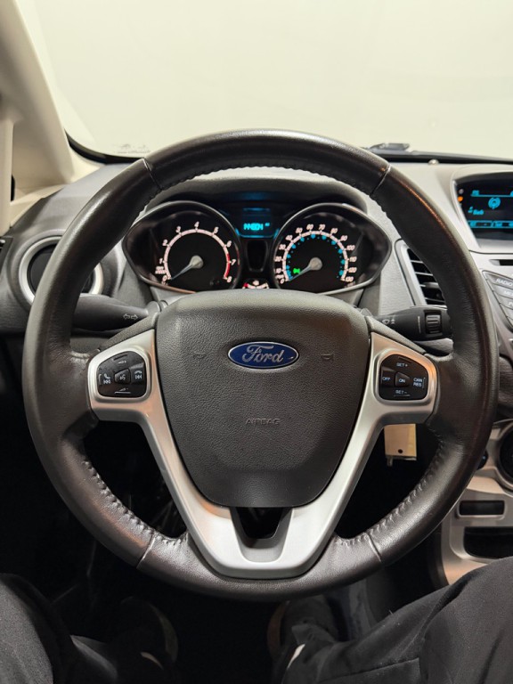2015 Ford Fiesta Image 15