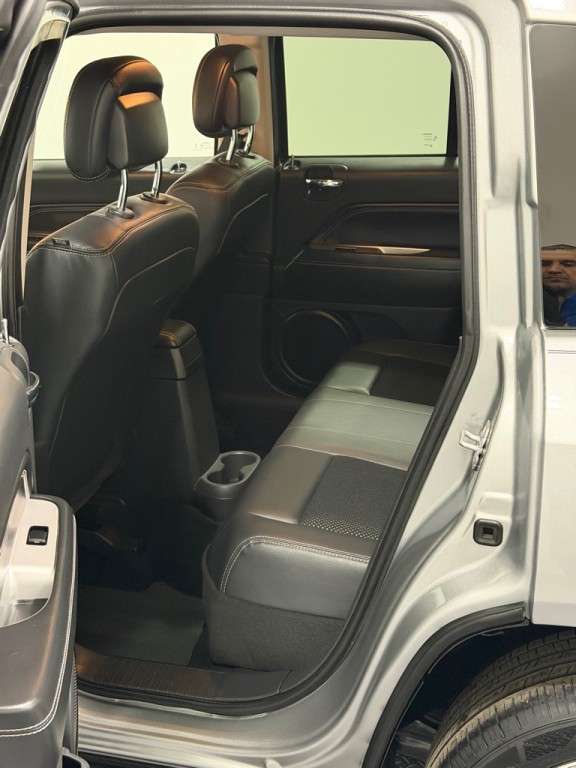 2014 Jeep Compass Image 9