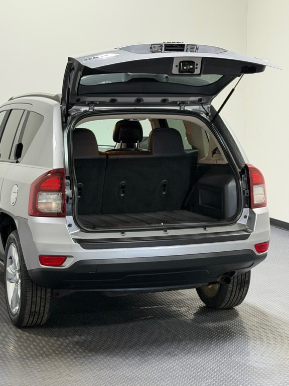 2014 Jeep Compass Image 12