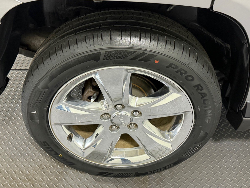 2014 Jeep Compass Image 18