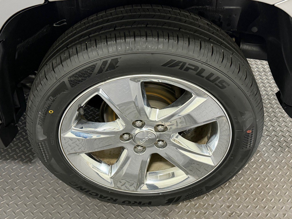 2014 Jeep Compass Image 19