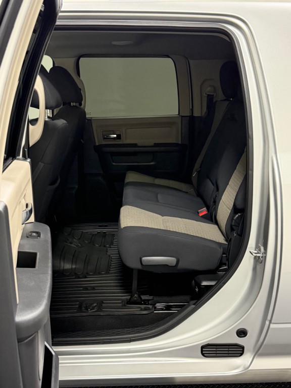 2012 Dodge Ram 2500 Image 9