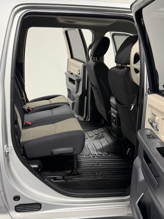 2012 Dodge Ram 2500 Image 10