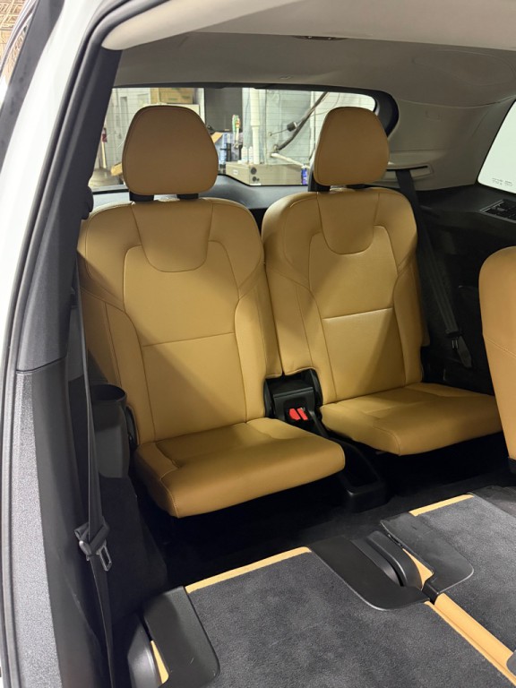 2016 Volvo XC90 Image 12