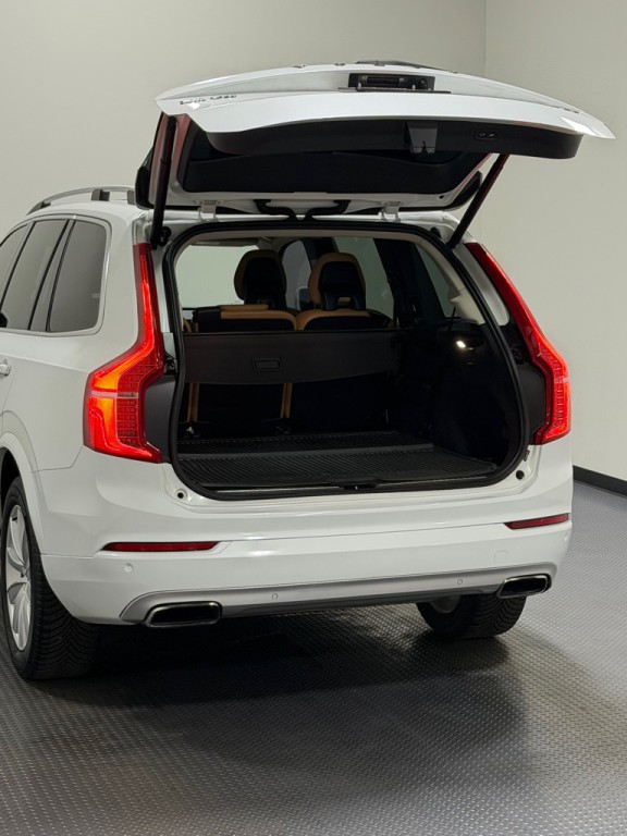 2016 Volvo XC90 Image 13