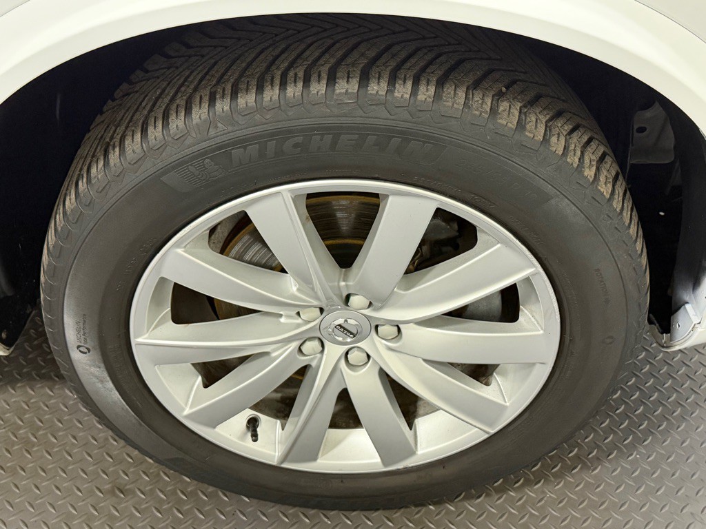 2016 Volvo XC90 Image 19