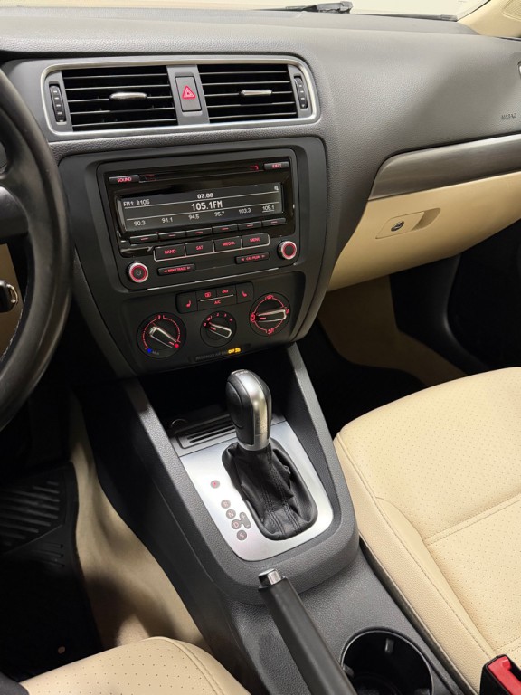 2014 Volkswagen Jetta Image 13