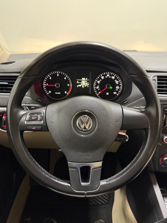 2014 Volkswagen Jetta Image 15