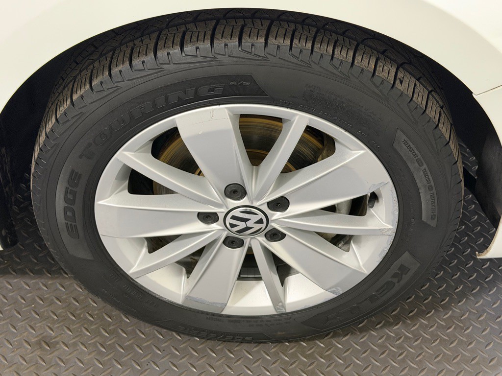 2014 Volkswagen Jetta Image 17