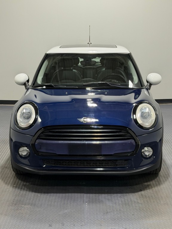 2014 MINI Cooper Image 3