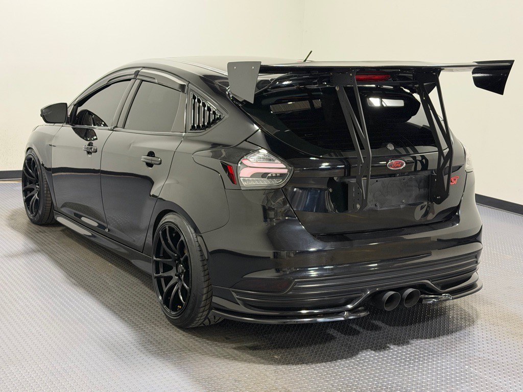 2017 Ford Focus Image 7