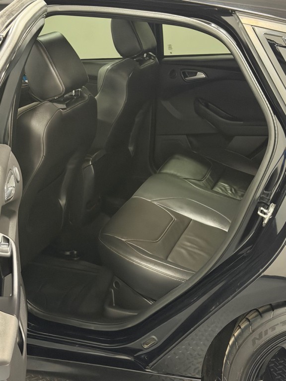 2017 Ford Focus Image 9