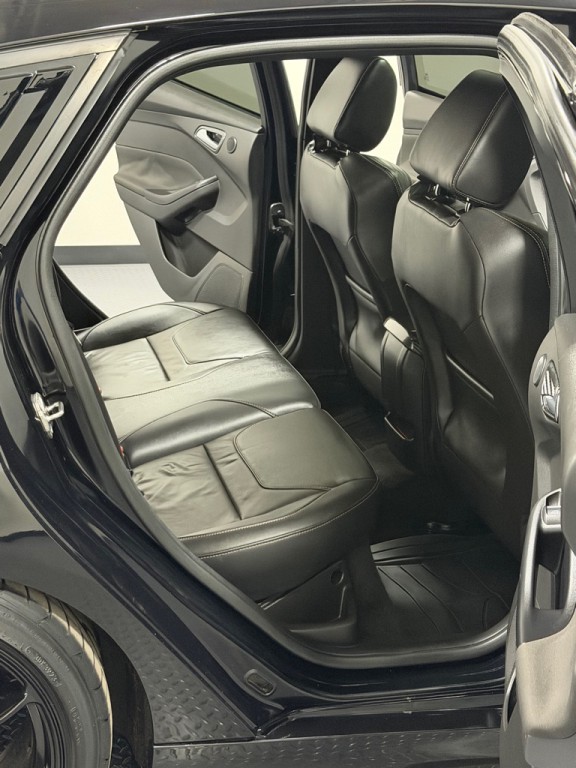 2017 Ford Focus Image 10