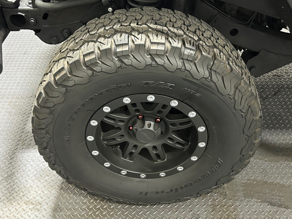 2004 Jeep Wrangler Image 18